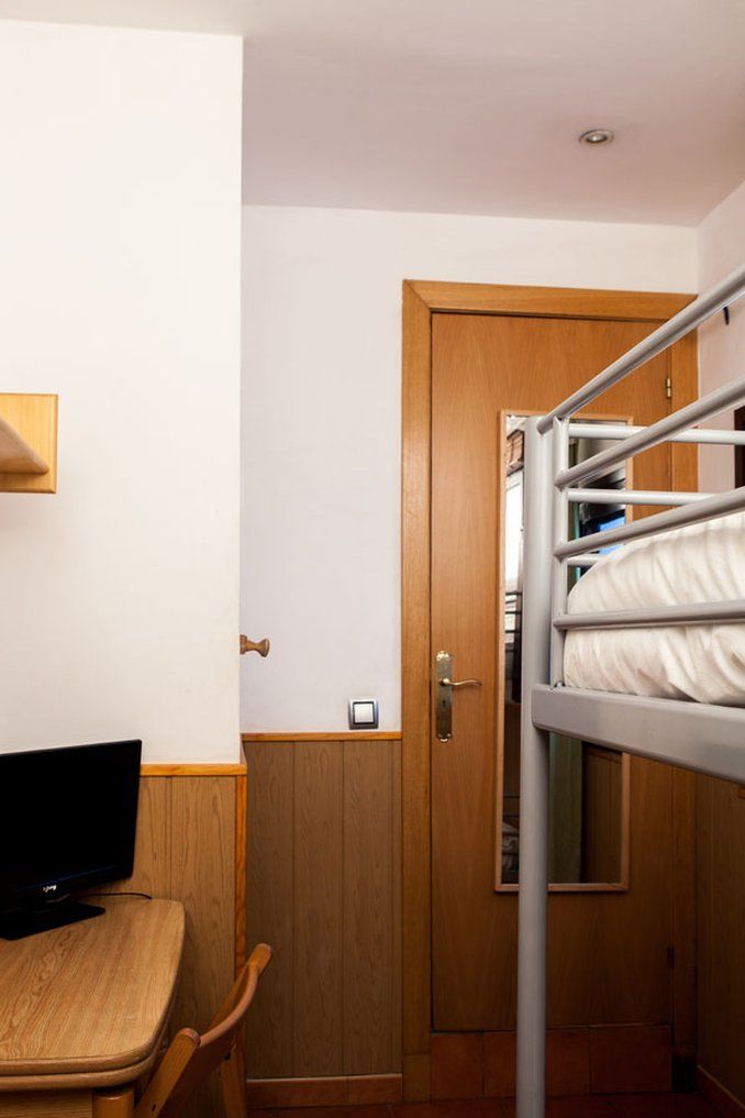 Estudios Pelayo Guest House บาร์เซโลนา ภายนอก รูปภาพ