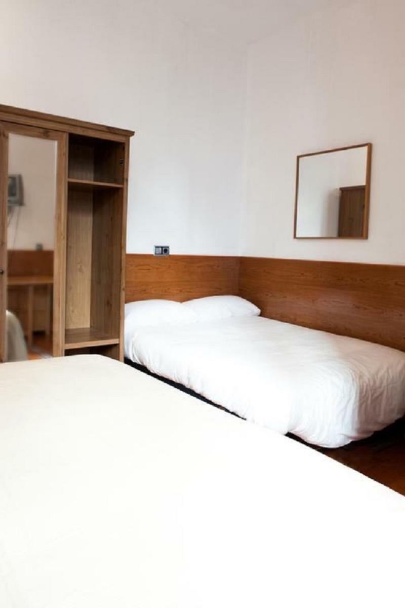 Estudios Pelayo Guest House บาร์เซโลนา ภายนอก รูปภาพ